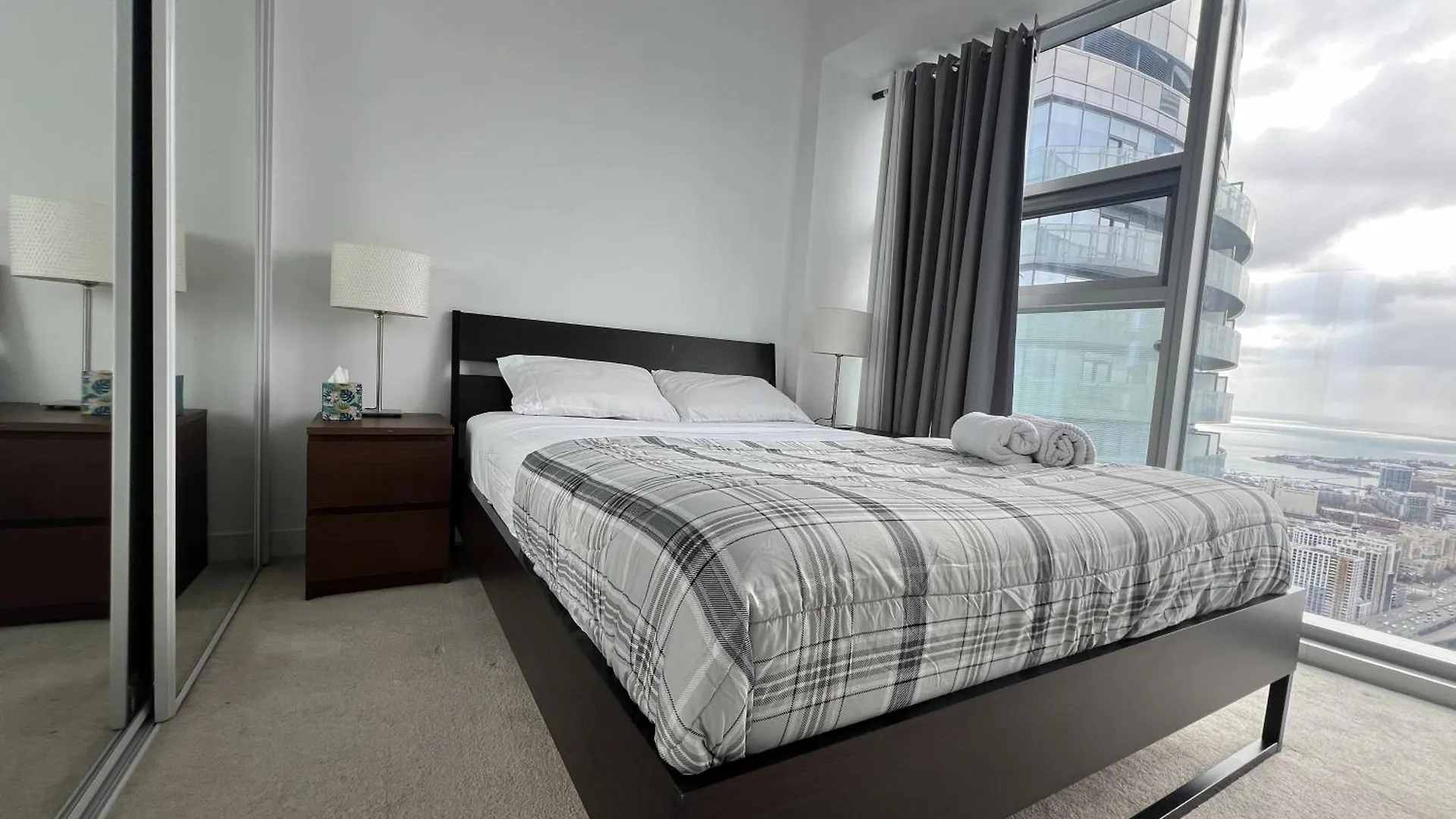 Apartment Grand Royal Suites Toronto Canada