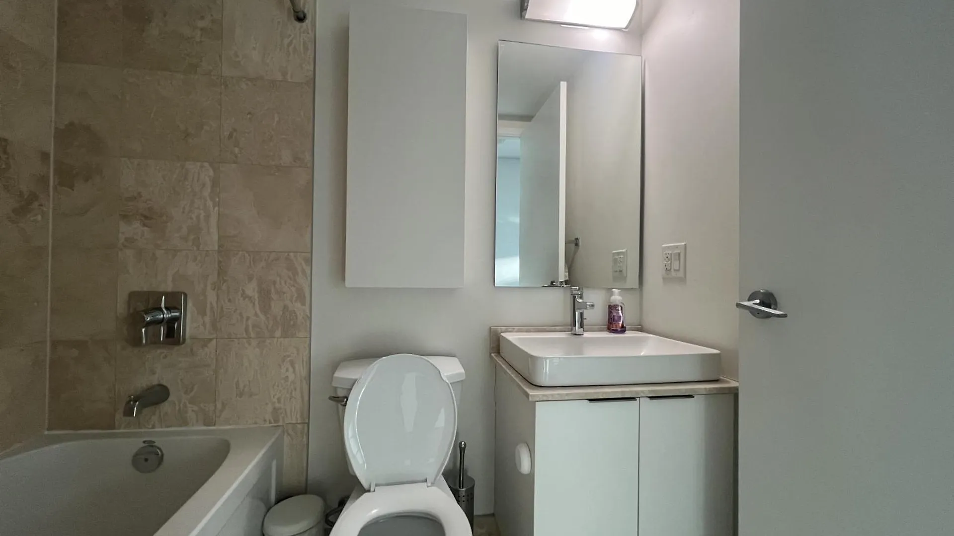Grand Royal Suites Toronto Canada