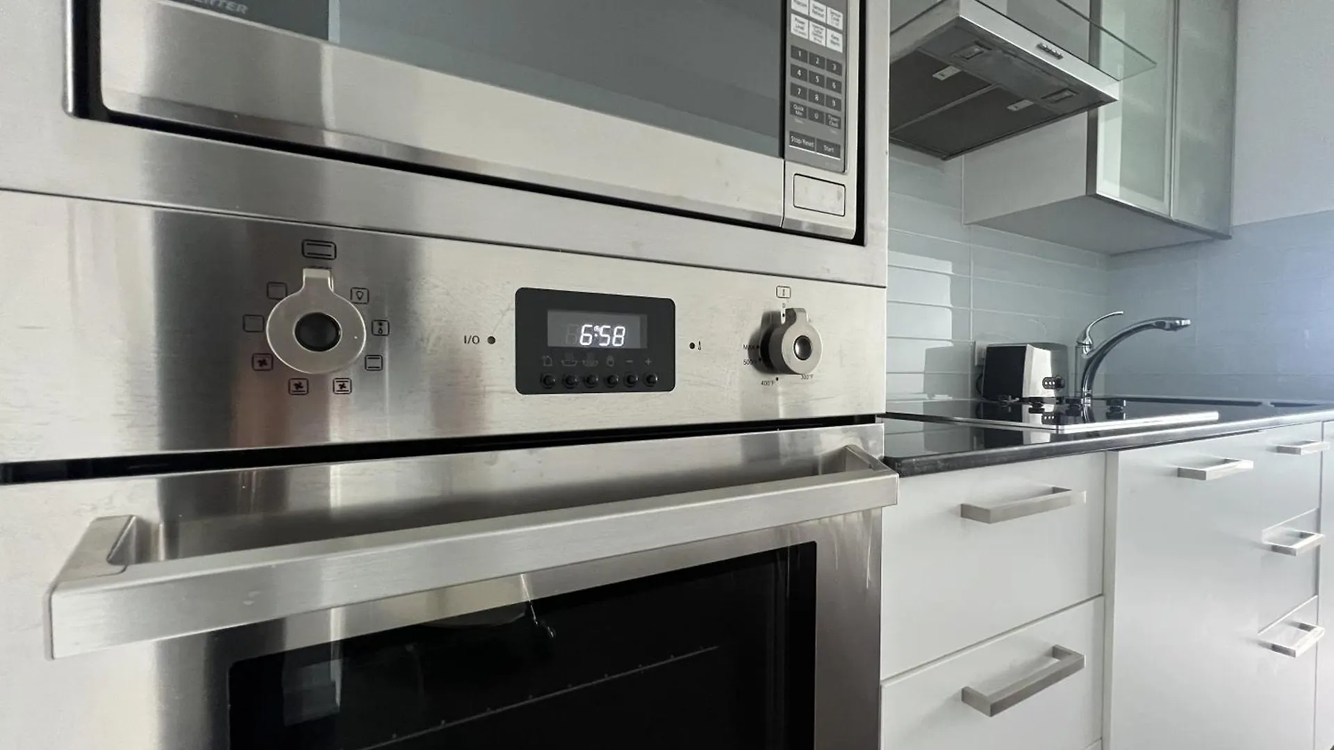 Grand Royal Suites Toronto Apartment